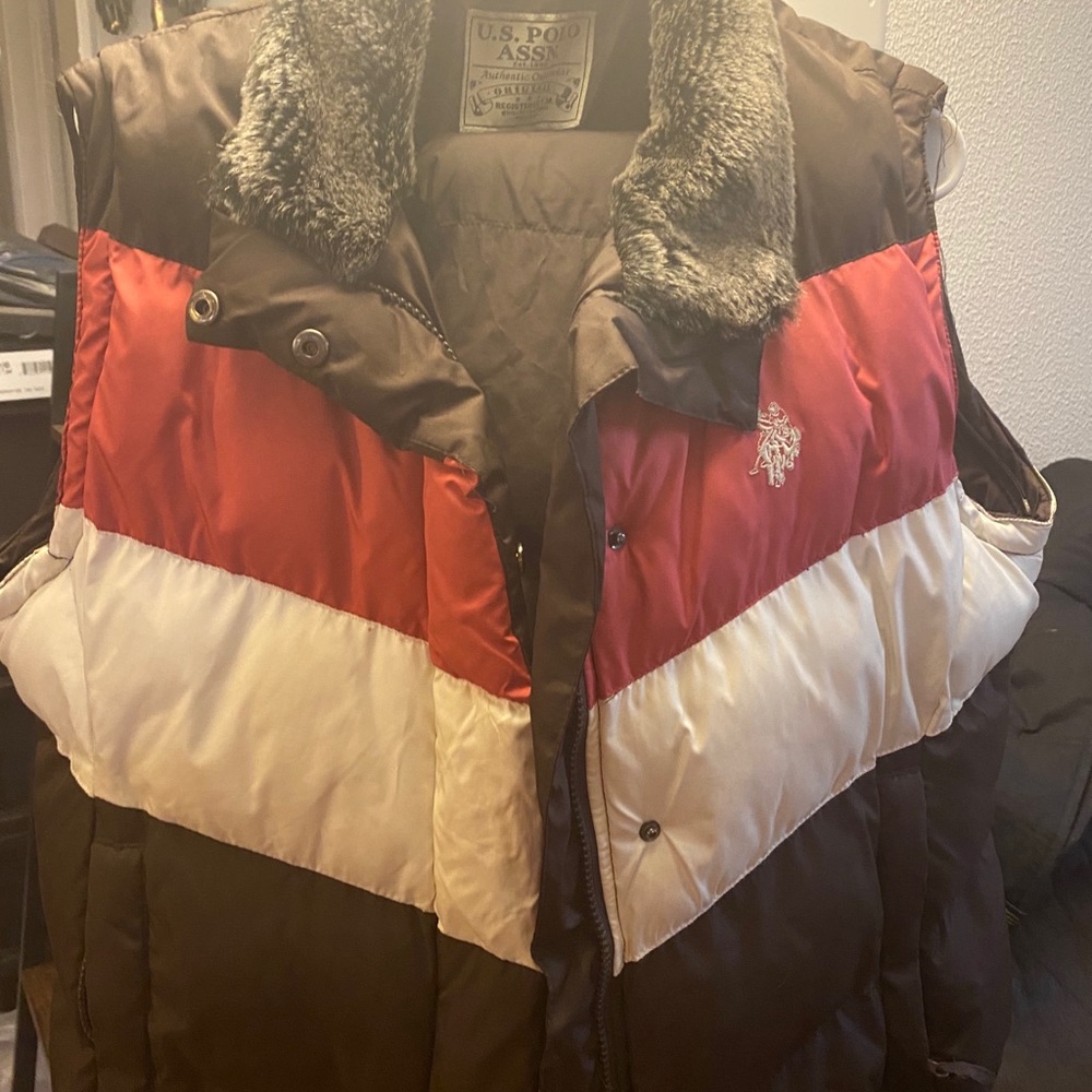 Vest - Picture 2 of 3